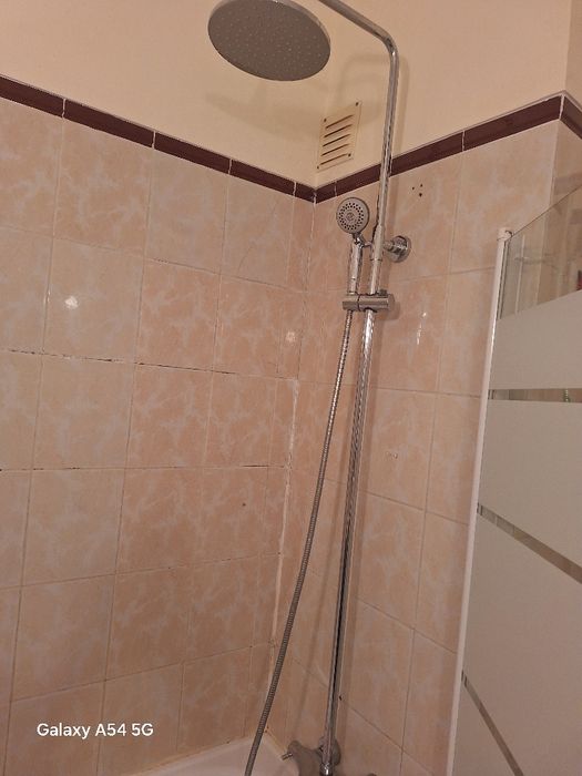 Chuveiro de banheira novo