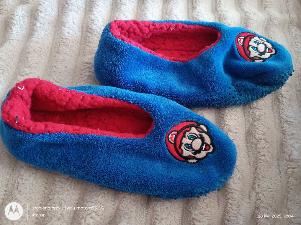 Kapcie 35 Super Mario