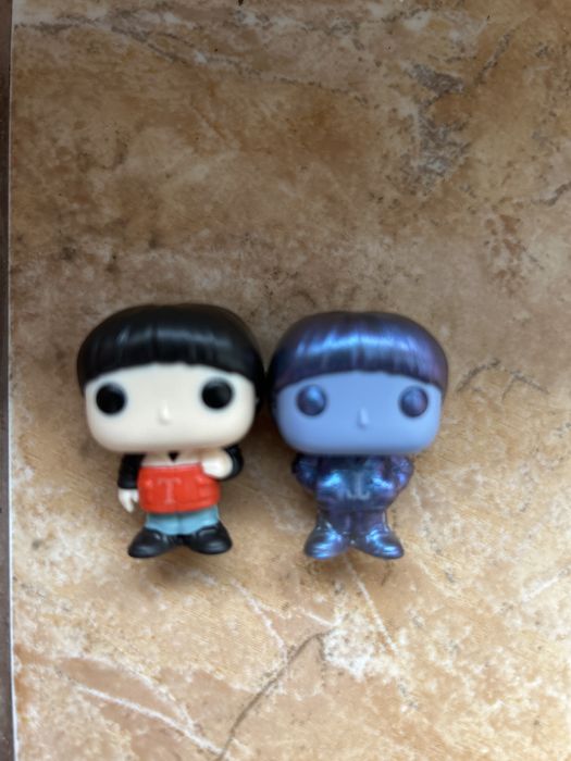 Продаю Вілла та Вілла з потойбіччя