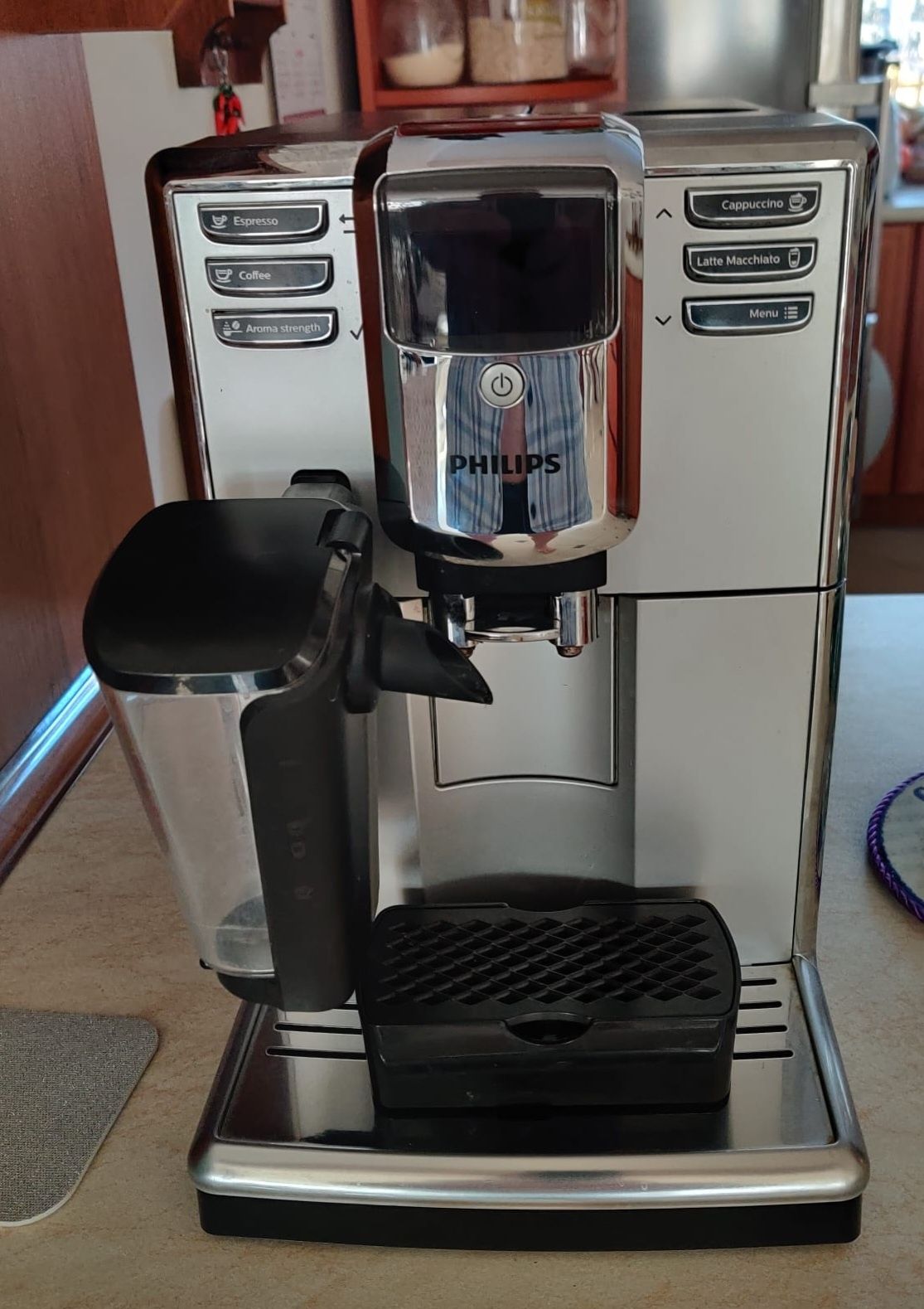 Ekspres Philips Latte Go EP5334/10