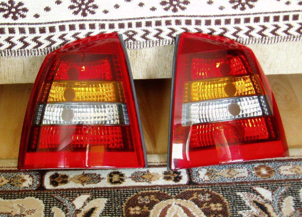 Astra 2 G II Lampy orginalne dymione Coupe Bertone Cabrio Sedan