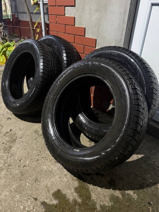 Продам зимнюю резину 205/60/16