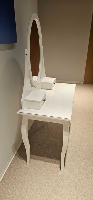 Toaletka z lustrem Ikea Hemnes biała