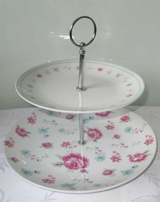 Patera porcelanowa dwupoziomowa