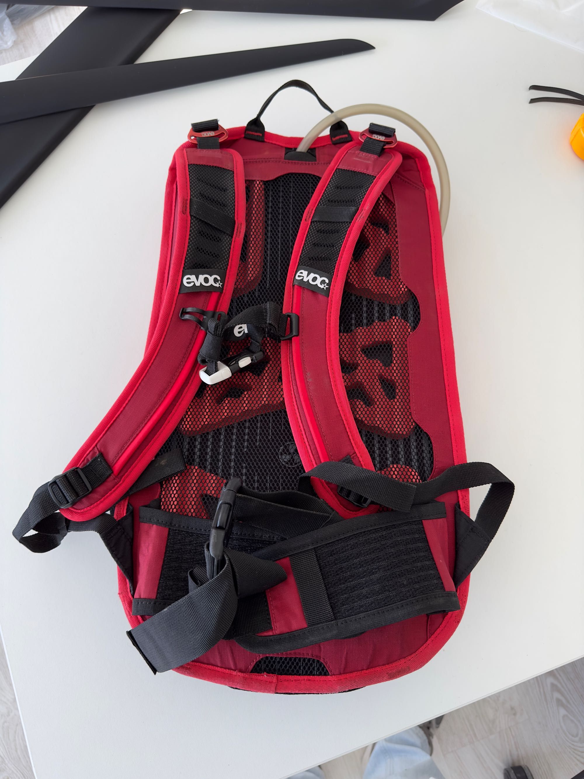 Evoc Stage 12L backpack - Red