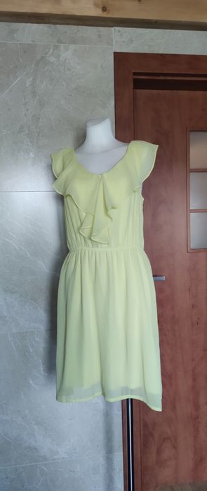 Piękna romantyczna sukienka mgiełka falbany żabot wiskoza 36 38