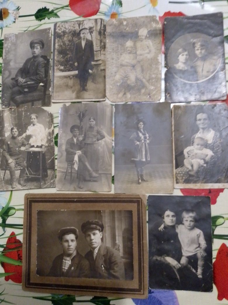 Продам старые фотографии.