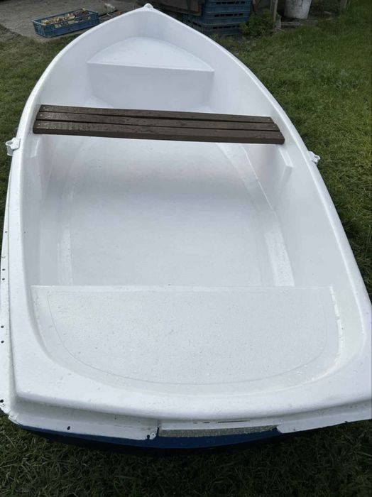 Łódź łódka wędkarska 270