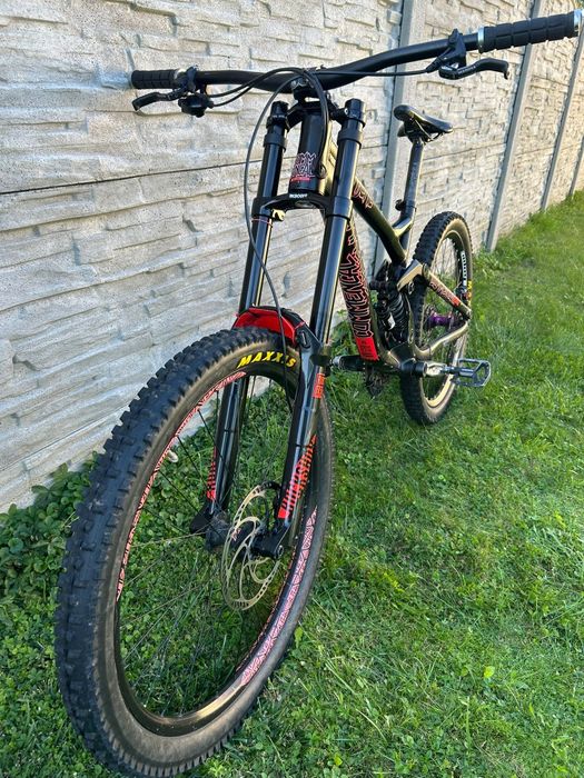 Commencal Supreme V3 Downhill stan idealny top konfiguracja