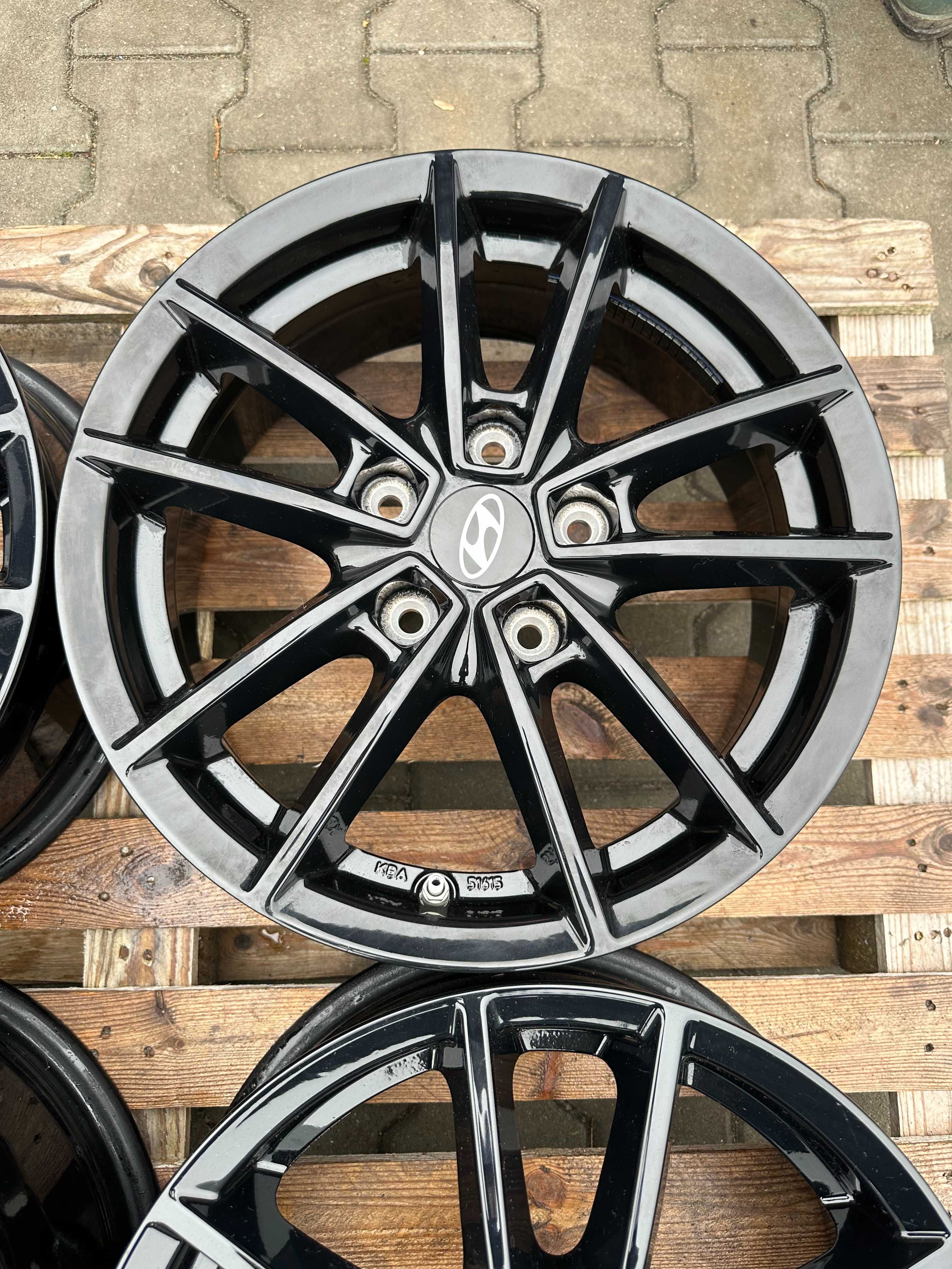 5x114,3 6,5j x 16" et50 Hyundai NOWE DEMO komplet