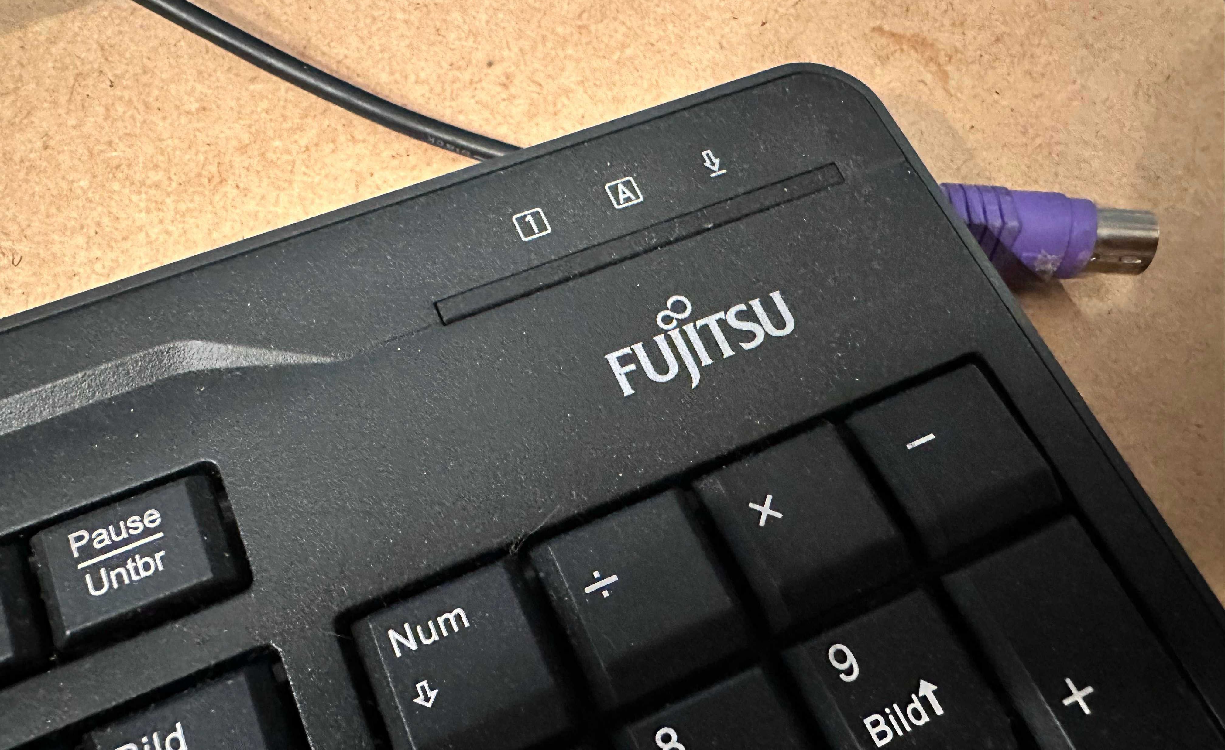 Klawiatura PC - Fujitsu KB410 PS/2