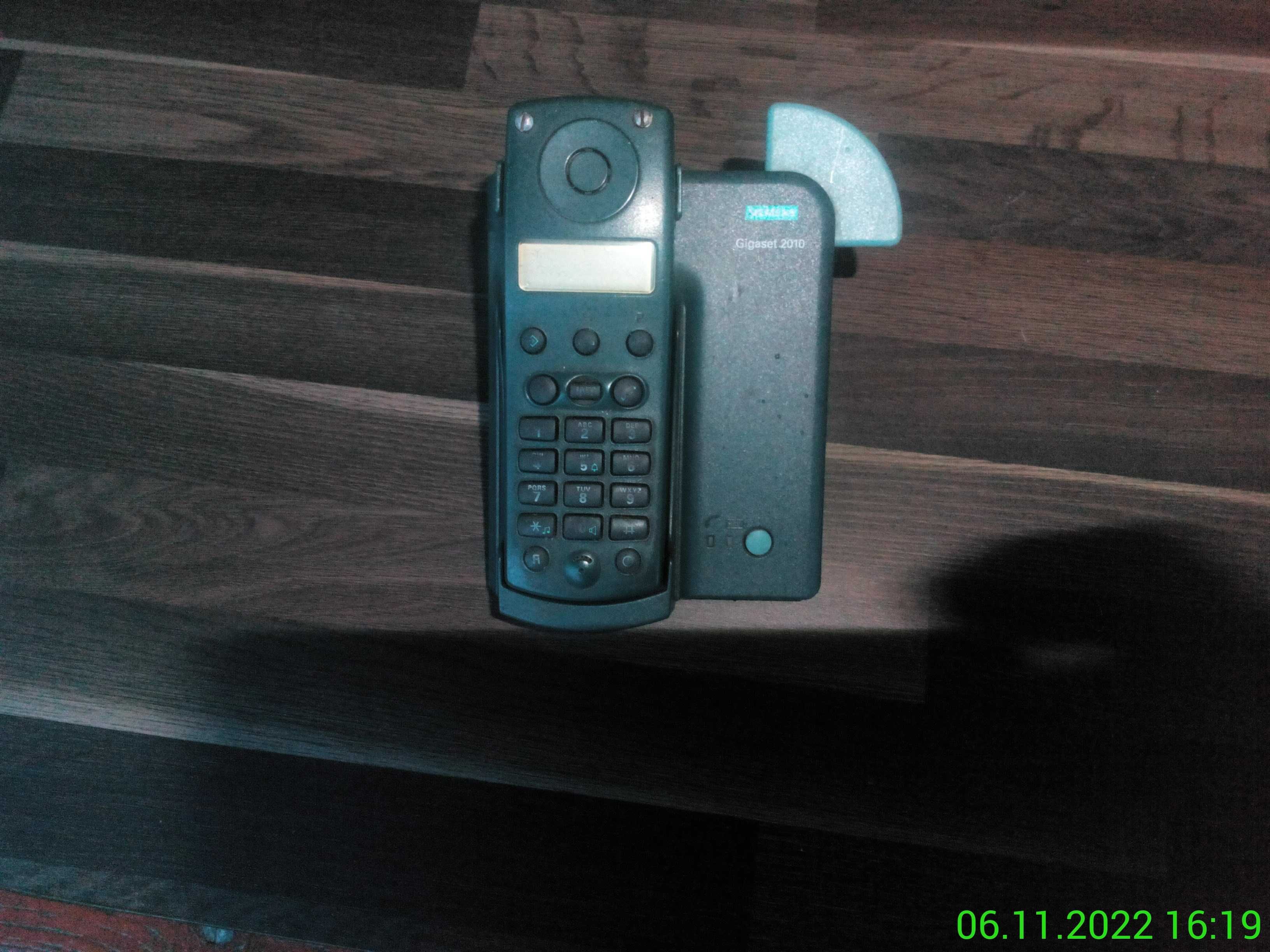 Телефон SIMENS Gigaset 2010.