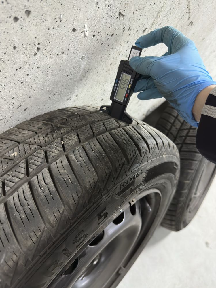 Koła stalowe zimowe 4x100 185/65 R15 z czujnikami TPMS Dacia
