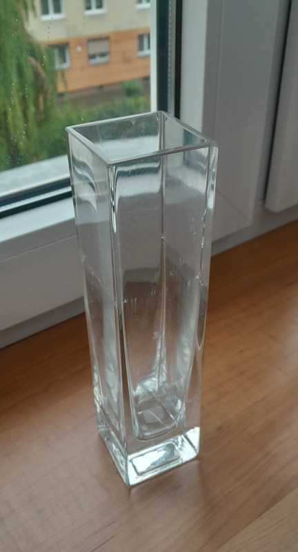 Szklany wazon 21cm