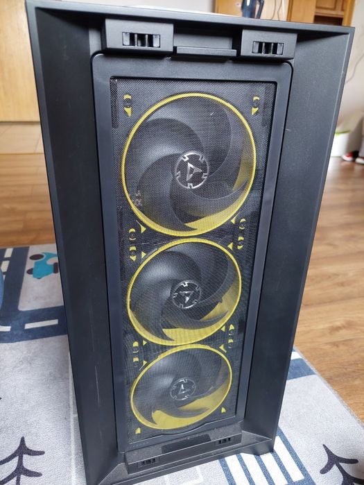 Komputer radeon RX 6700 XT 12gb, intel 8r16w 32gb RAM, ssd NVME 1000gb