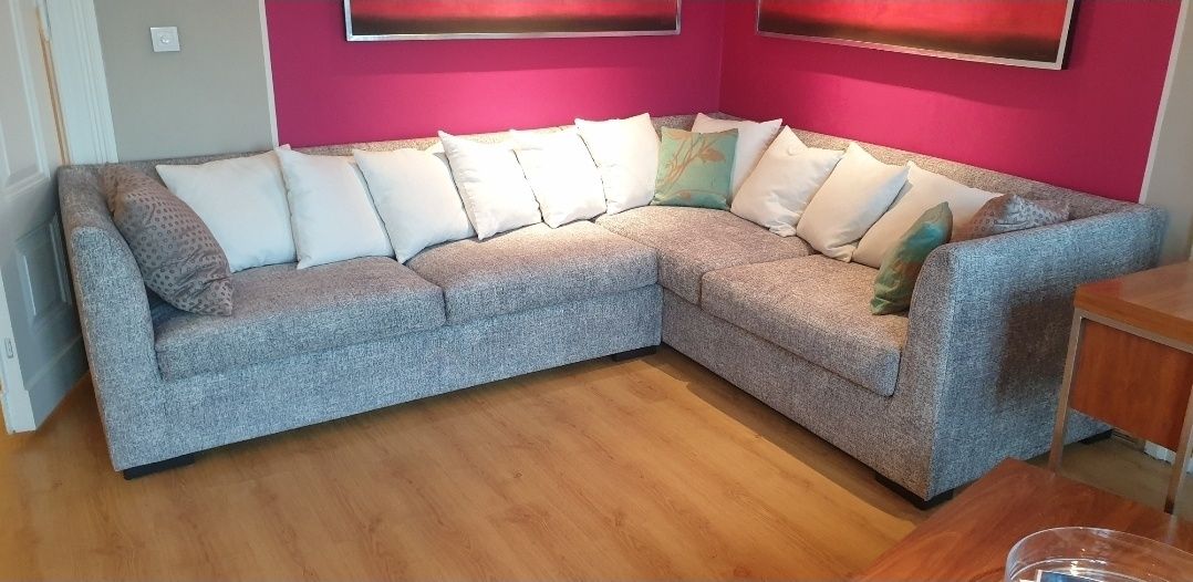 Sofa narożna z funkcją spania