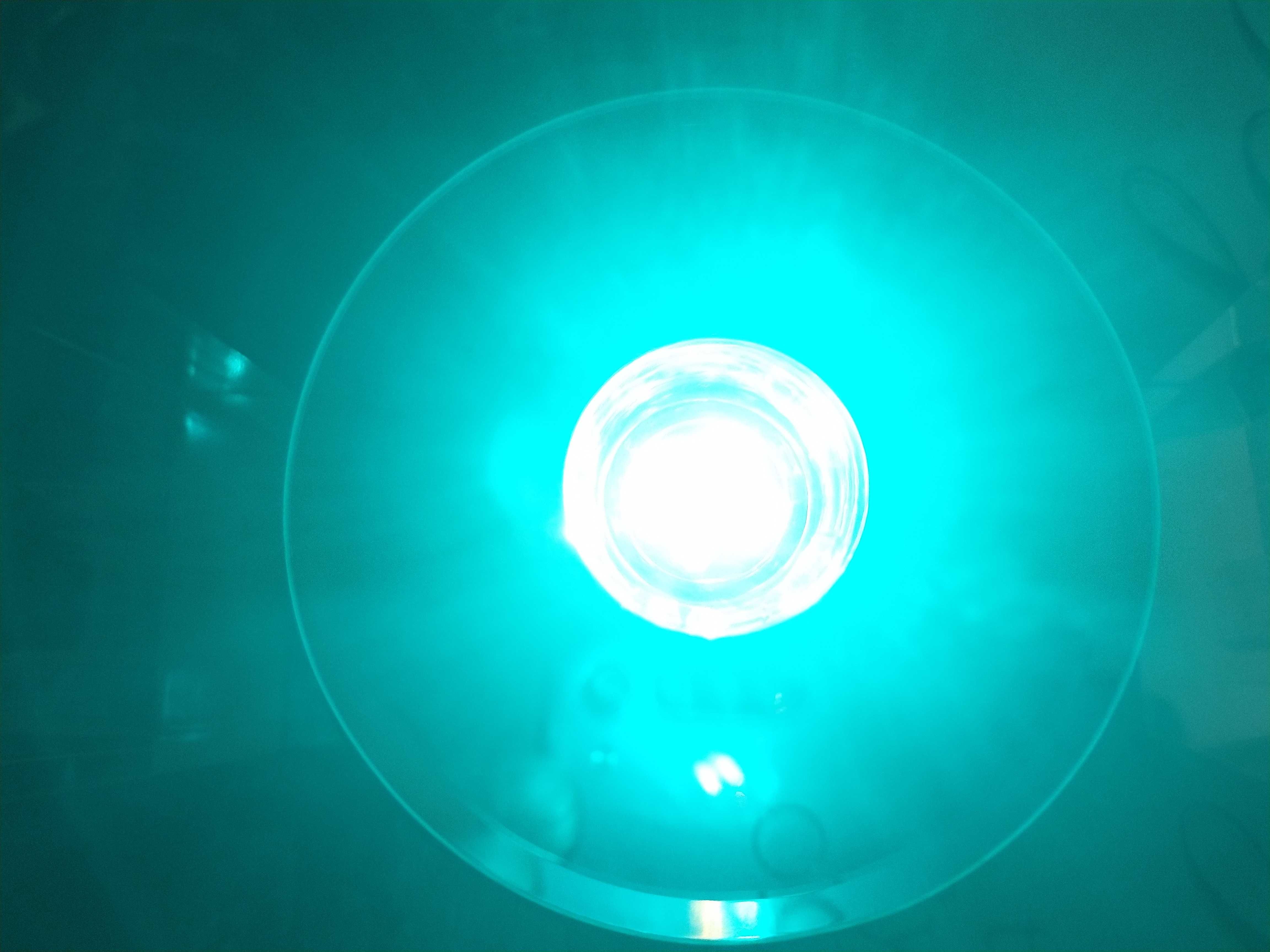 Podstawka z 4 diodami LED + 3D Laser kryształowy 2 sztuki