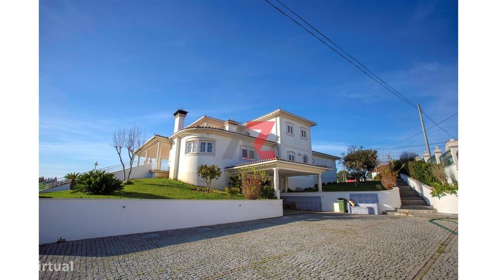 Moradia V4+1 Com Piscina Privativa