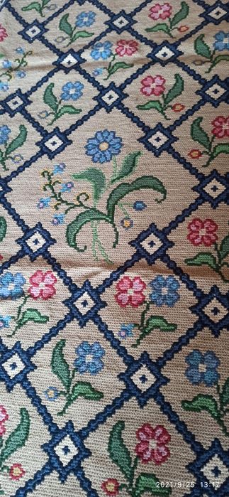 Carpete nova de arraiolos