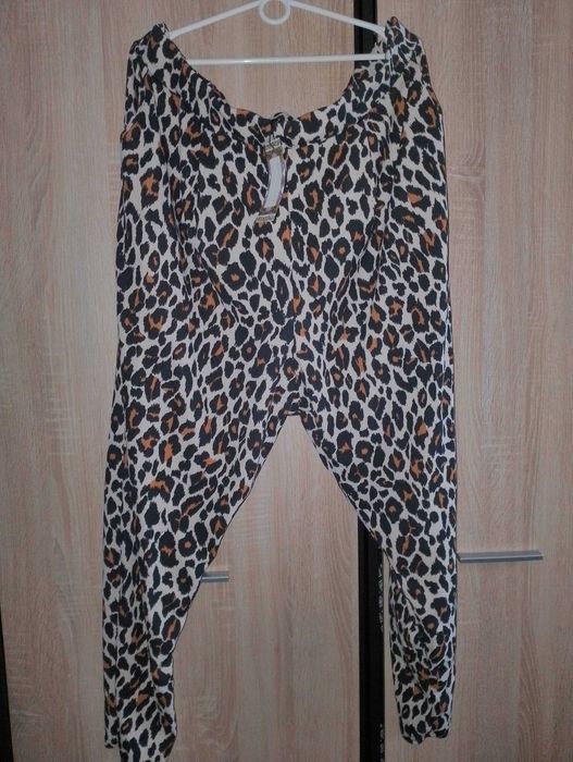 Mega duże spodnie damskie plus size r. 56 wzór pantera Boohoo nowe