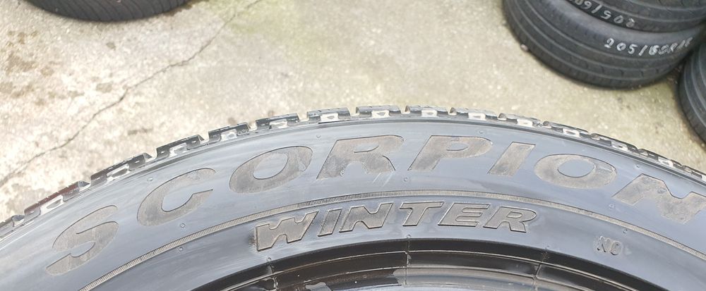 275/50R19 112V NO Pirelli Scorpion Winter