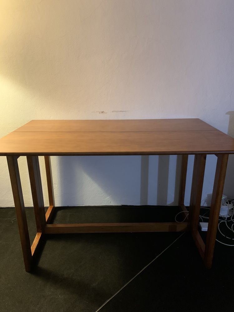Mesa secretaria em madeira