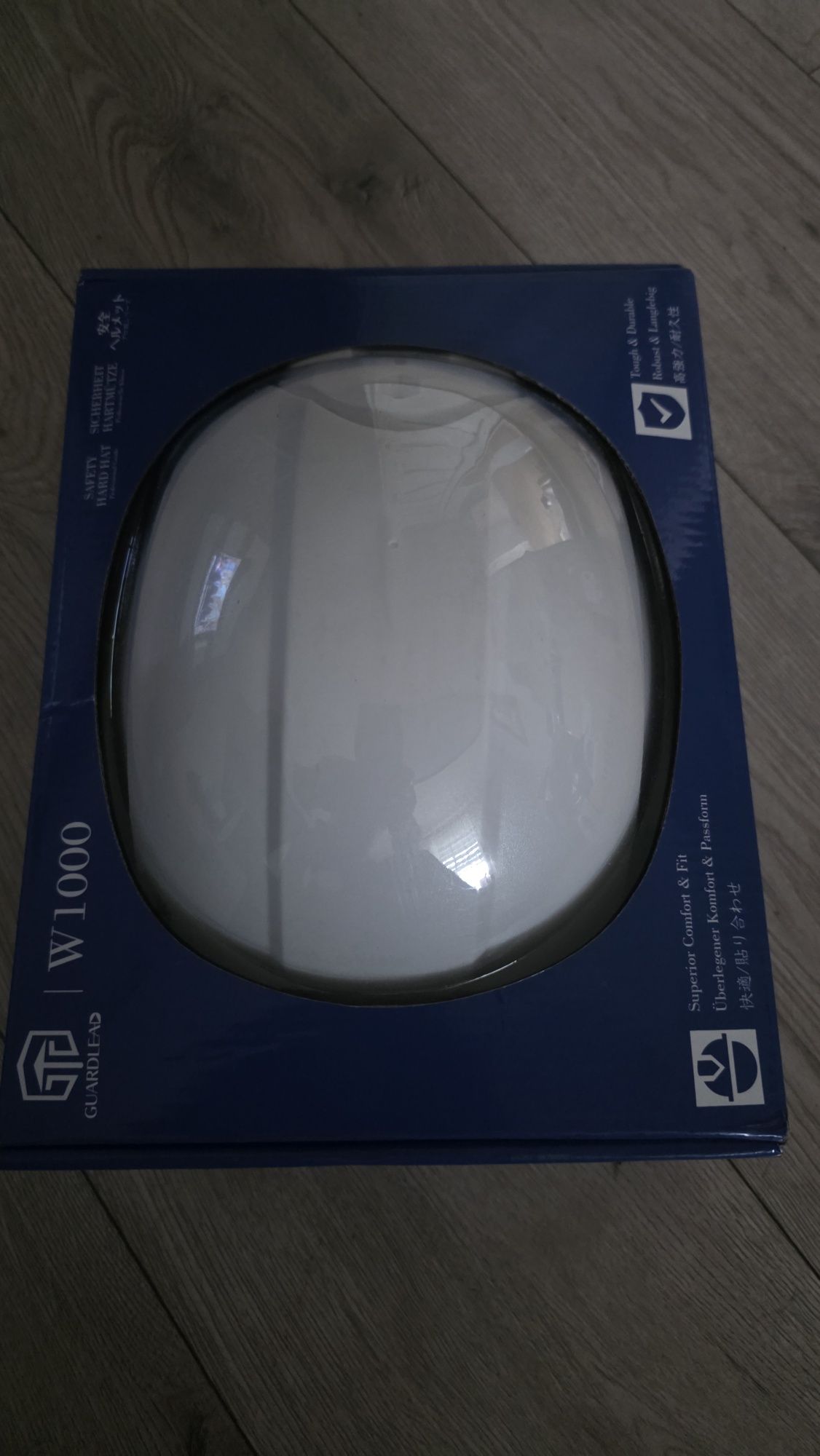 Kask ochronny na plac budowy, wentylowany,