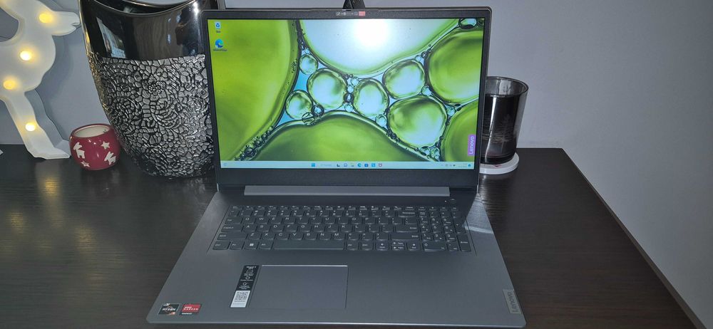 Nowy Lenovo 17.3 Ryzen 5-3500U 8GB RAM 512GB SSD Win 11