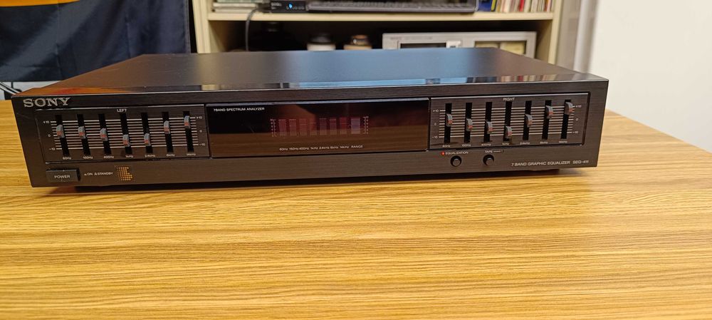 7-ми полосный  эквалайзер Sony SEQ-411