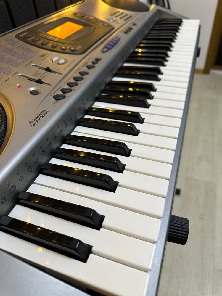 ПРОФЕСІЙНИЙ синьезатор CASIO динамічна крута модель!! Цифрове піаніно