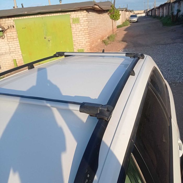 Алюминевые перекладины B 42 под штатные рeйлинги Volkswagen Passat B7