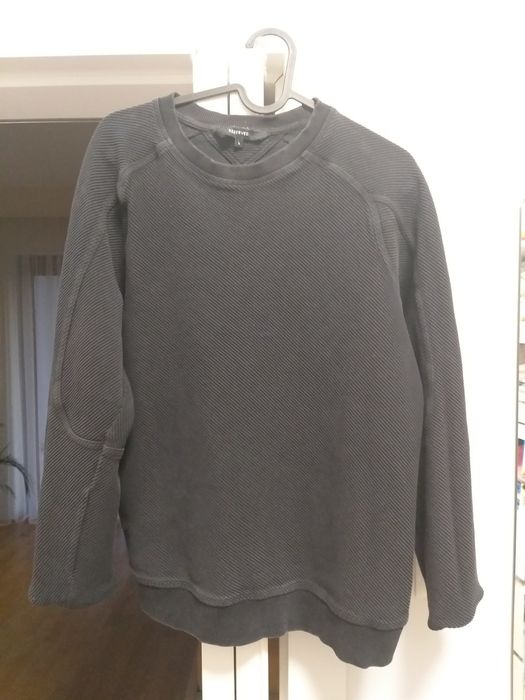 Bluzy Reserved, House, Top Secret