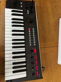 KORG R3 (Okrojony Radias i MicroKORG w jednym)