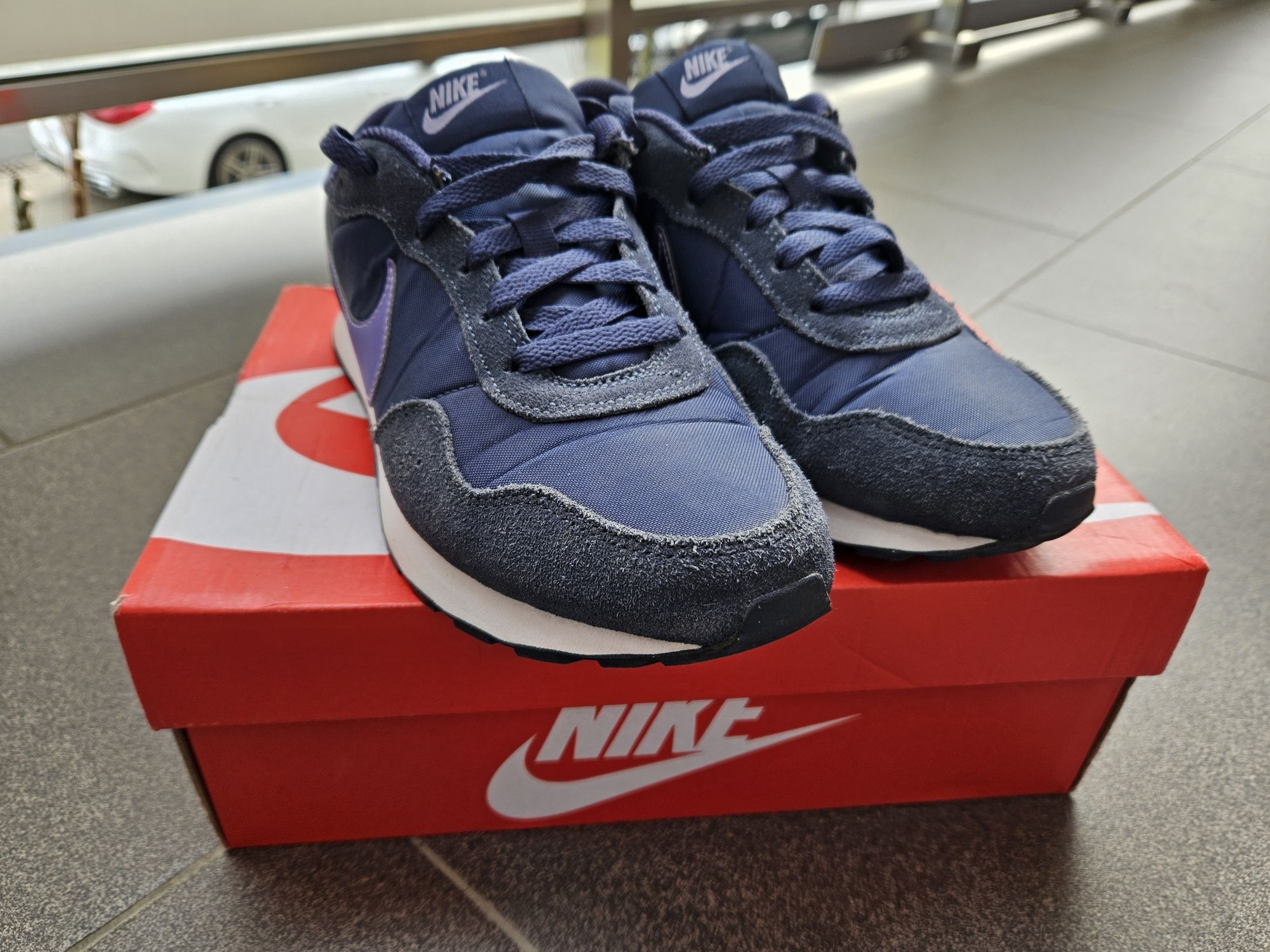 Nike MD Valiant r 38,5 24,5cm