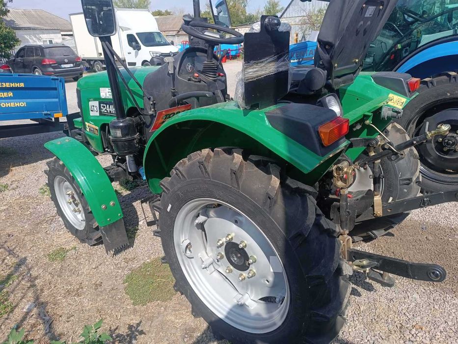 Трактор ДТЗ 5244 HP (Зеленый)-УЦЕНКА
