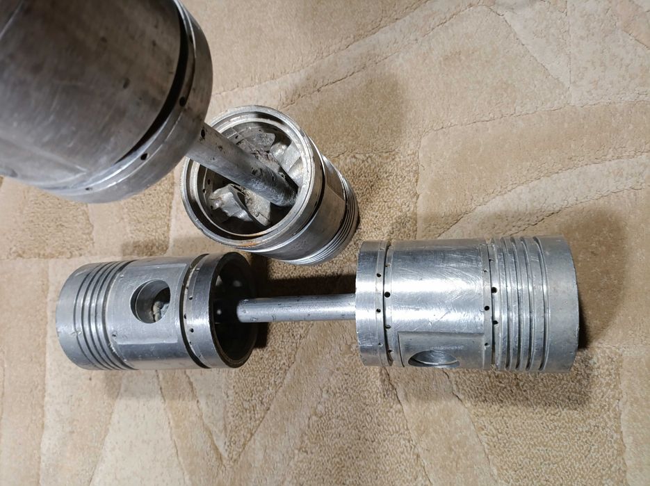 Эксклюзивные дизайнерские гантели из цветного металла 2 х 7,5 кг