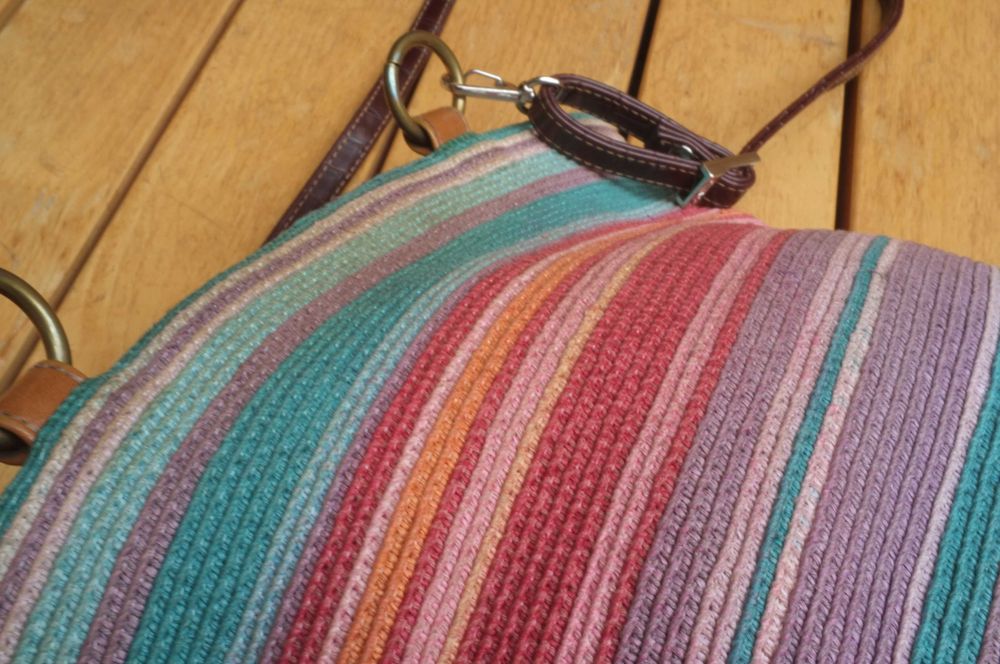 kolorowa etniczna torebka z rafii tęczowa etno folk grunge paski tote