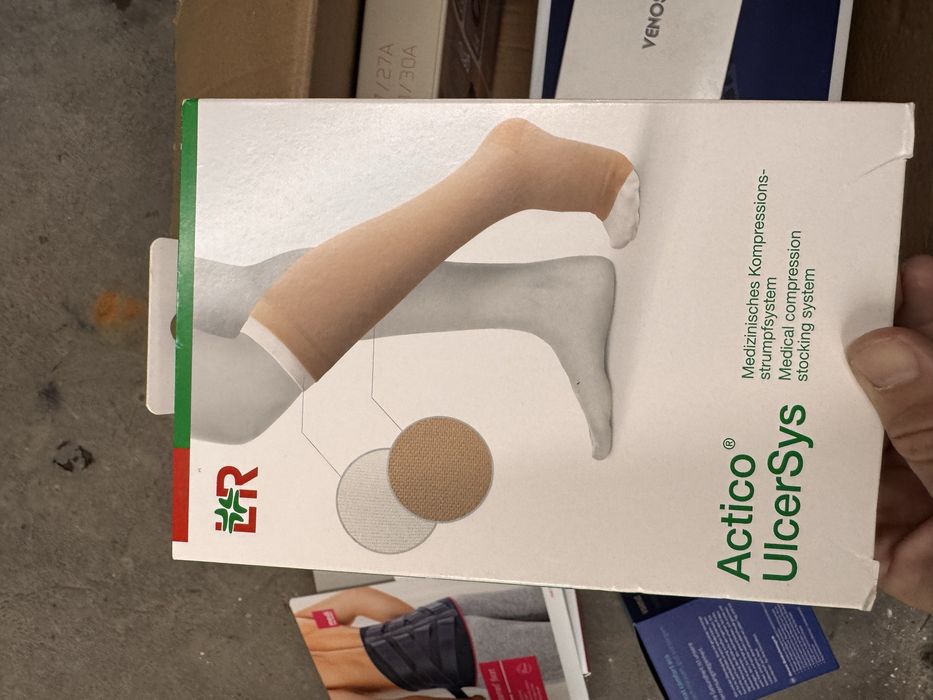 Компресійні панчохи Actico UlcerSys XXL (CCL2)