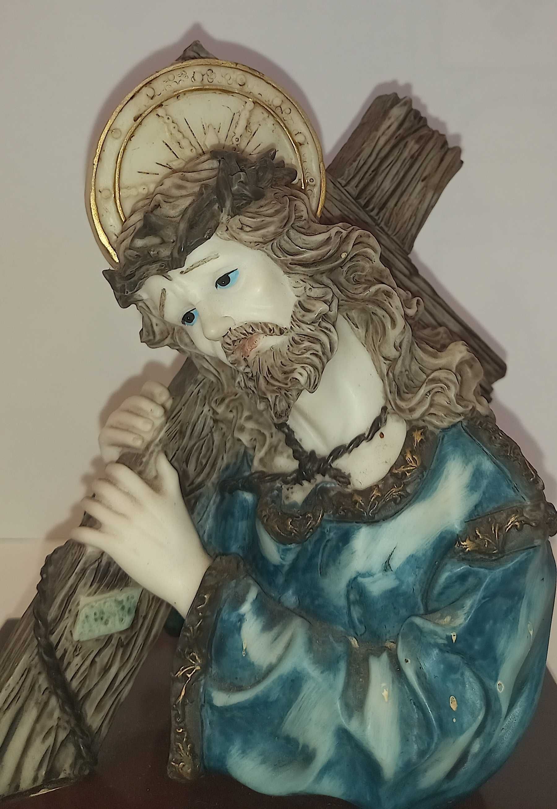 Cristo com Cruz ao Ombro