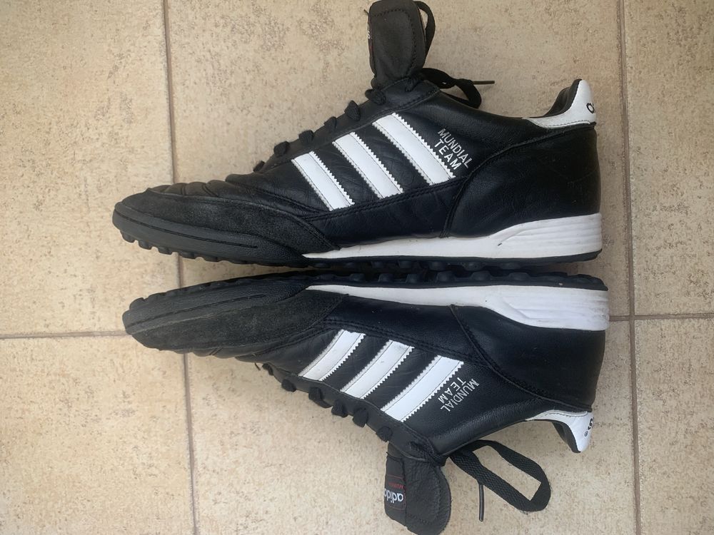 Сороконіжки Adidas Mundial Team