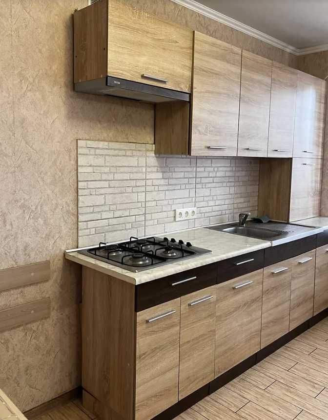 Продається 3 кімнатна квартира в районі Виставки 39446