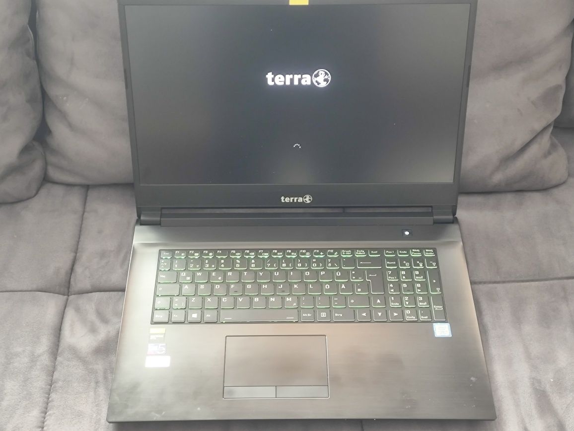 Laptop Terra i7/16Gb/RTX1650/ 17 cali