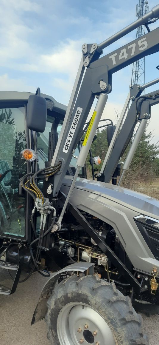 Скаут 504. Фронтальний погрузчик. Навантажувач..Мінітрактор. Скаут 504