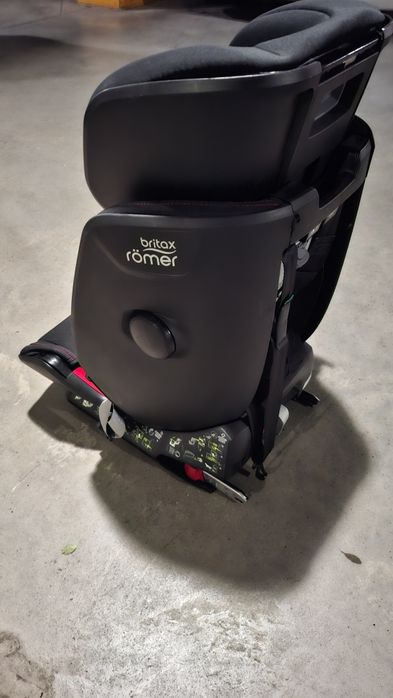 Fotelik samochodowy Britax & Romer Advansafix IV R Air Black 9-36Kg