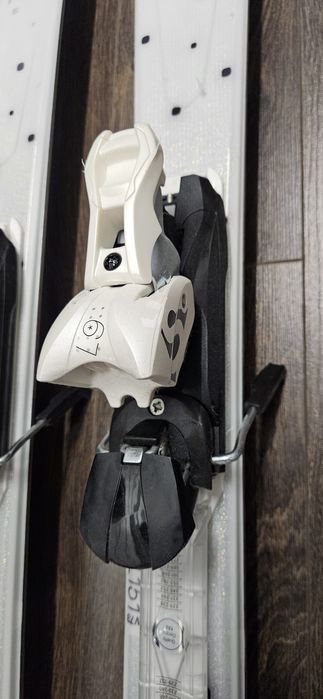 Narty Salomon Pure White 151 cm