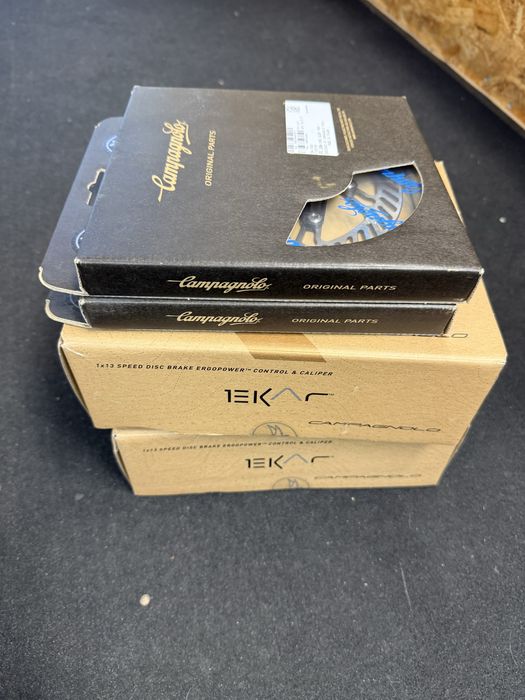 Nowe Klamkomanetki  Campagnolo Ekar 1x13 Speed Disc Gravel Tarcze