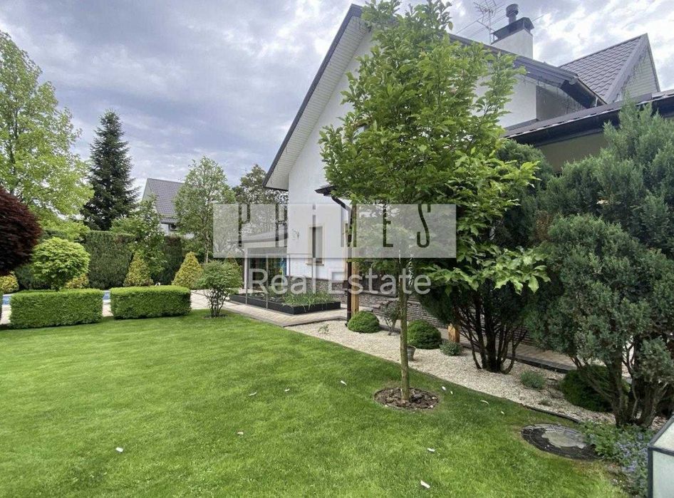 Оренда стильного та сучасного 2-поверхового будинку в Іванковичах