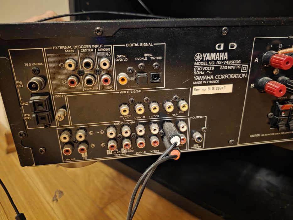 Amplituner Yamaha RXV495 RDS