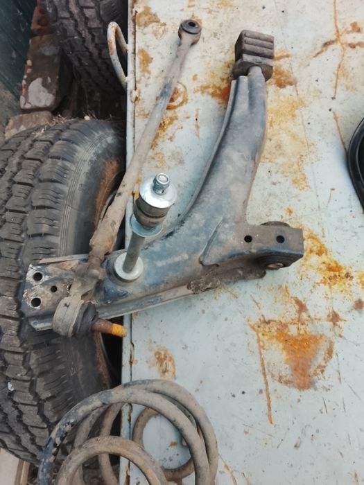 Ричаг передній Опель кадет правий,лівий.