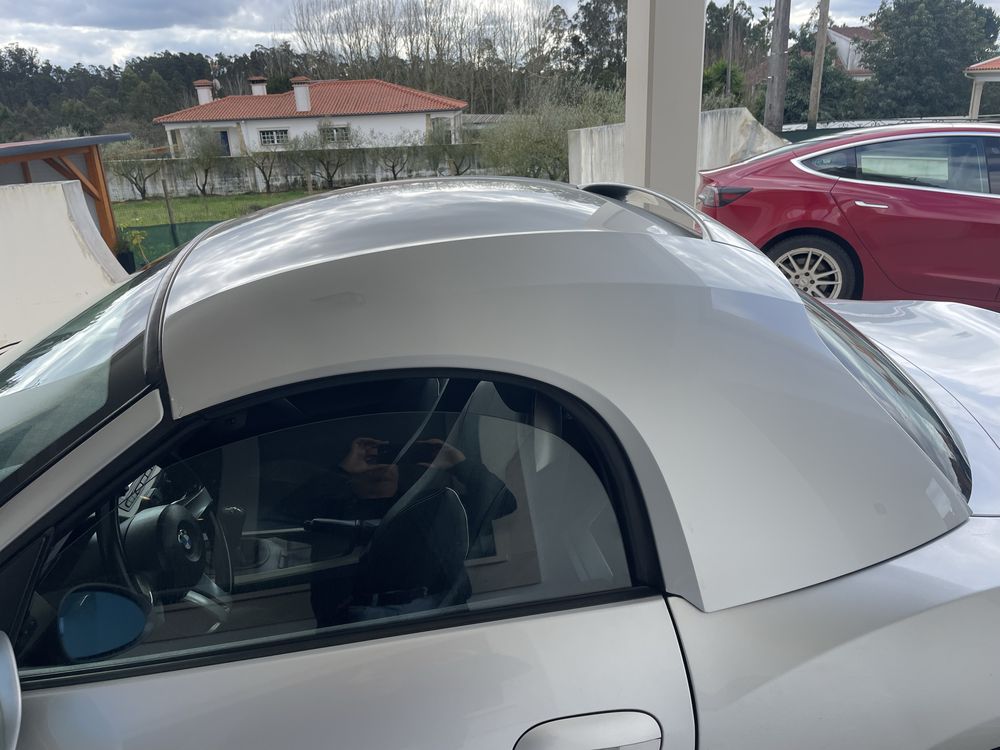 Hardtop BMW Z4  cor cinza em bom estado